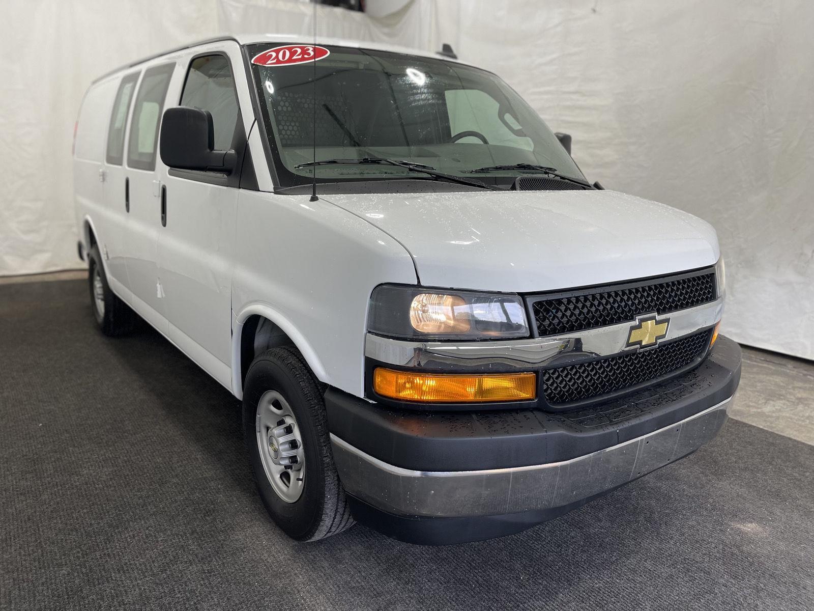 2023 Chevrolet Express Cargo Van photo 3