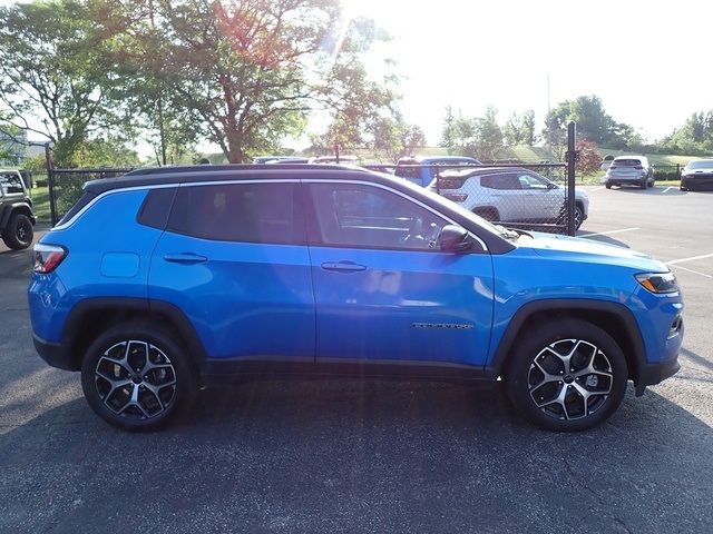 2025 Jeep Compass Limited photo 7