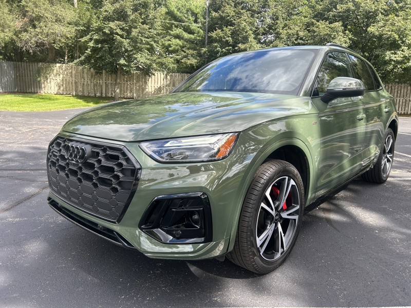 2025 Audi Q5 S line Premium Plus photo 3