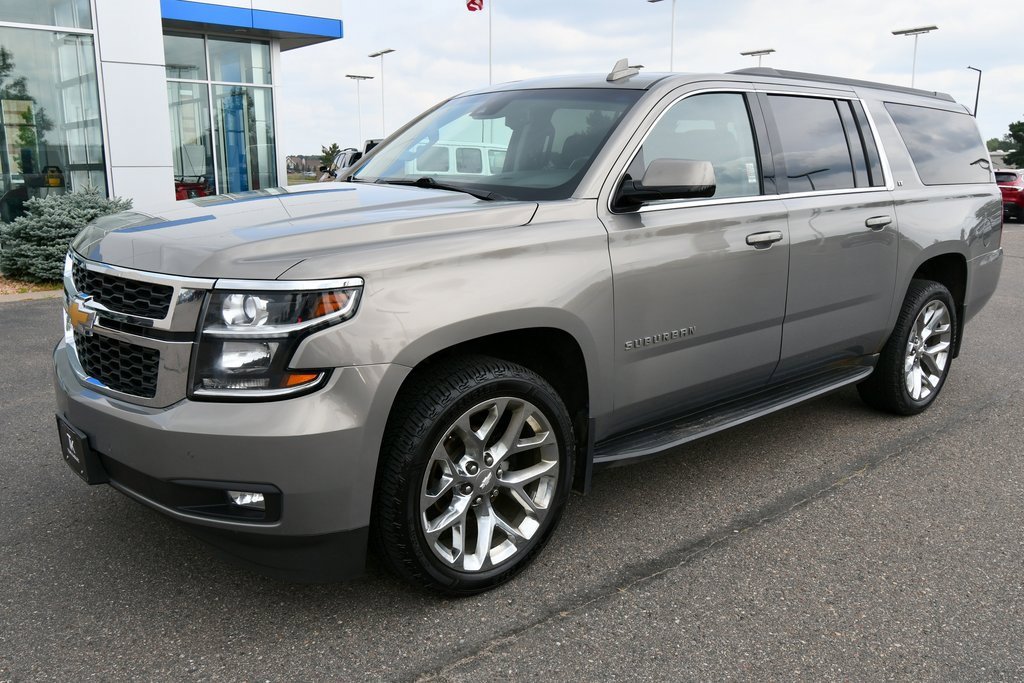 Used 2017 Chevrolet Suburban LT with VIN 1GNSKHKCXHR159230 for sale in North Branch, Minnesota