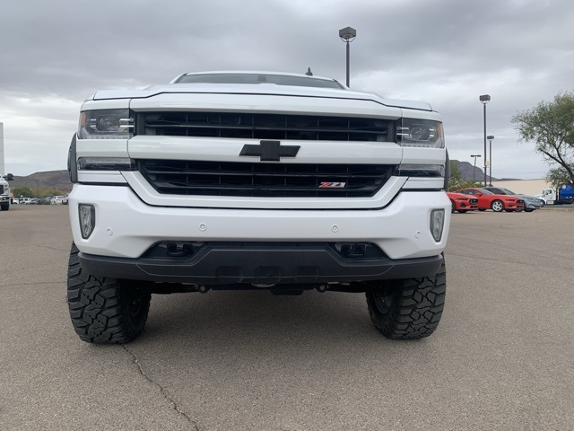 2018 Chevrolet Silverado 1500 LTZ photo 3