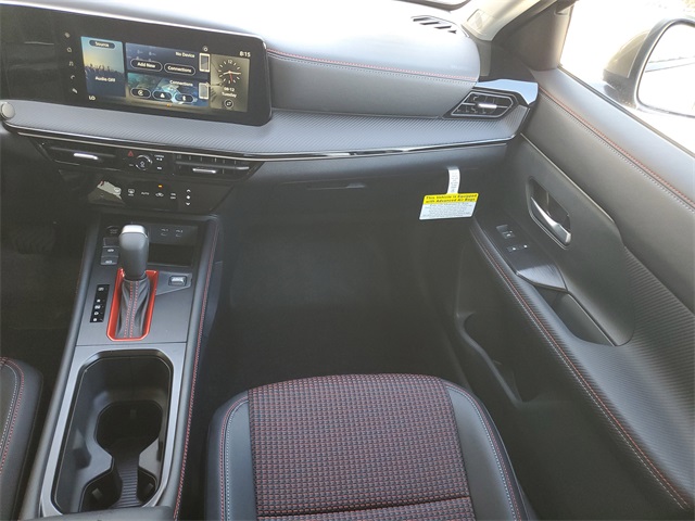 2025 Nissan Kicks SR photo 16