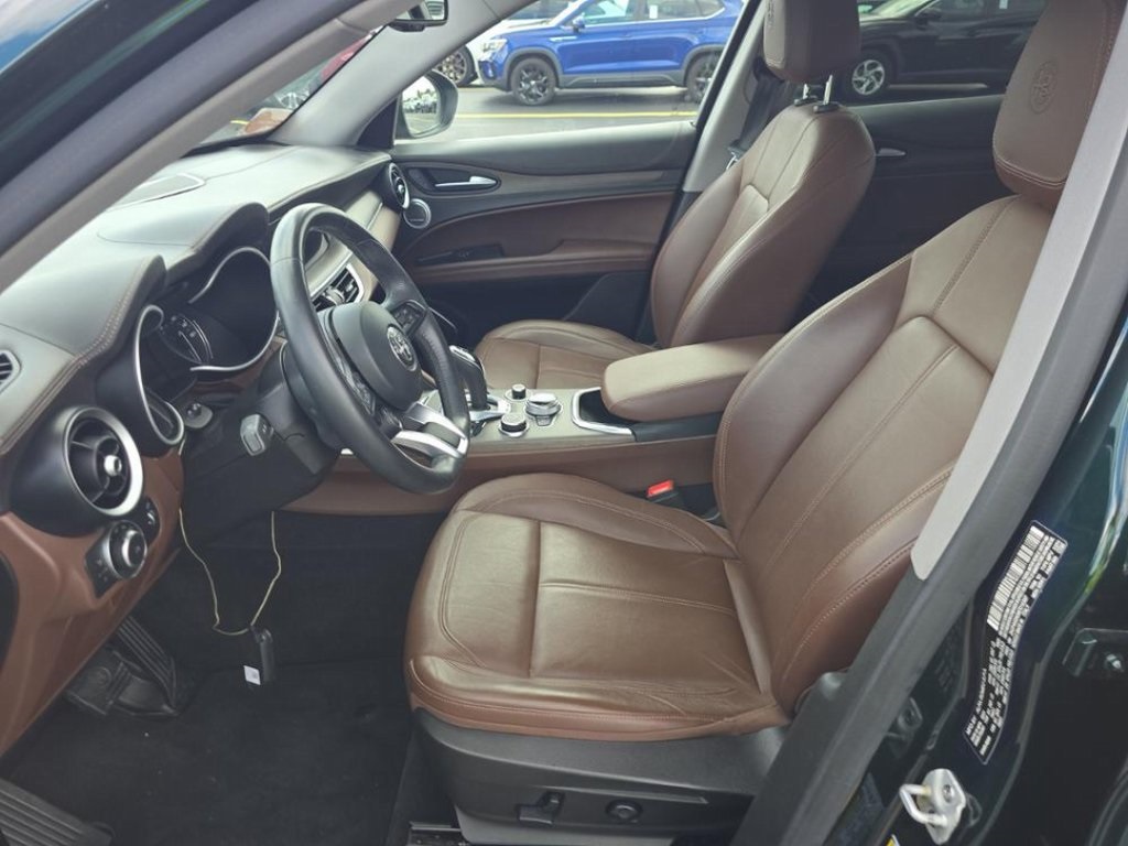 2021 Alfa Romeo Stelvio Ti photo 3