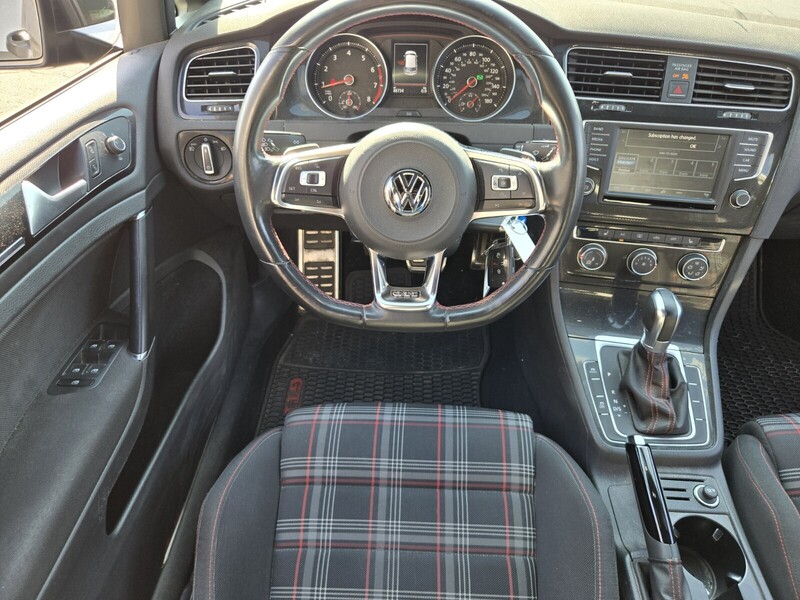 2017 Volkswagen Golf GTI S photo 10