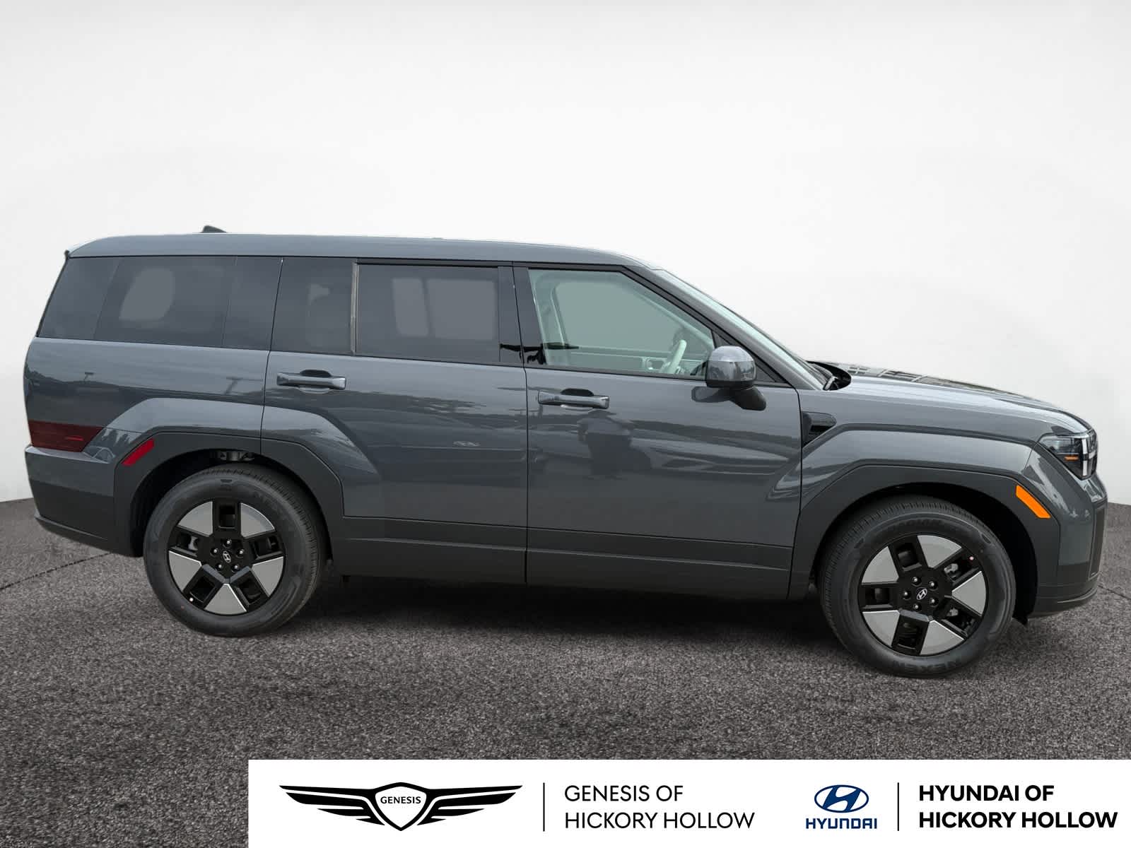 2026 Hyundai Santa Fe SE photo 5