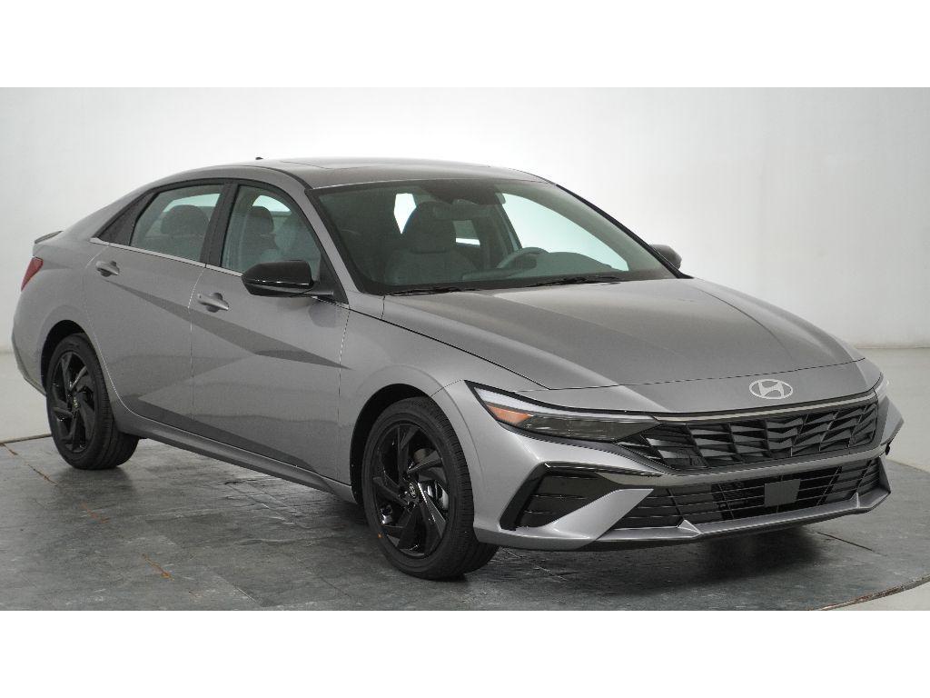 2026 Hyundai Elantra SEL's photo