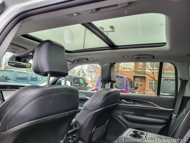 2023 JEEP GRAND CHEROKEE - Image 12