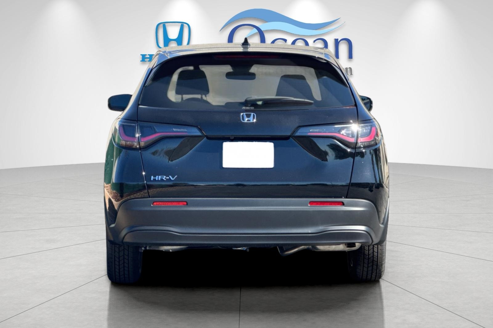 2026 Honda HR-V LX photo 4