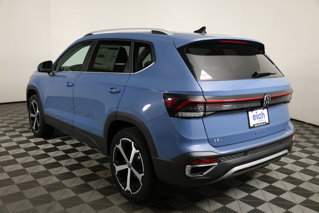 2025 Volkswagen Taos SEL photo 2