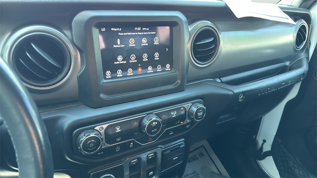 2022 Jeep Wrangler Willys photo 15