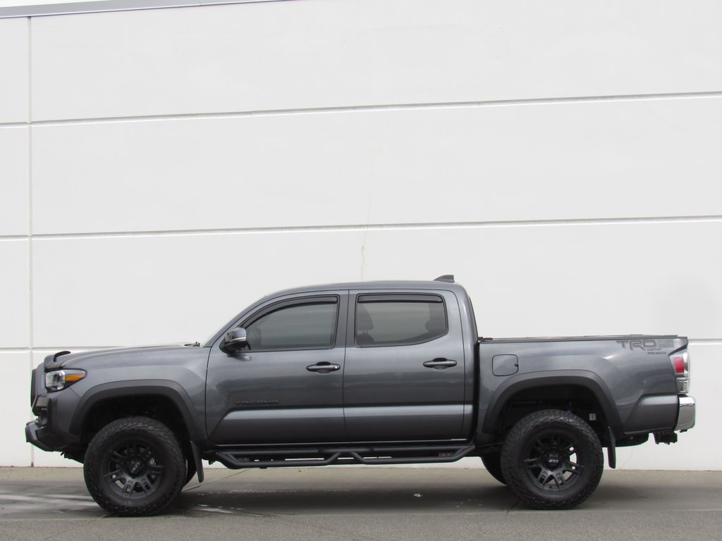 2023 Toyota Tacoma TRD Off-Road photo 4