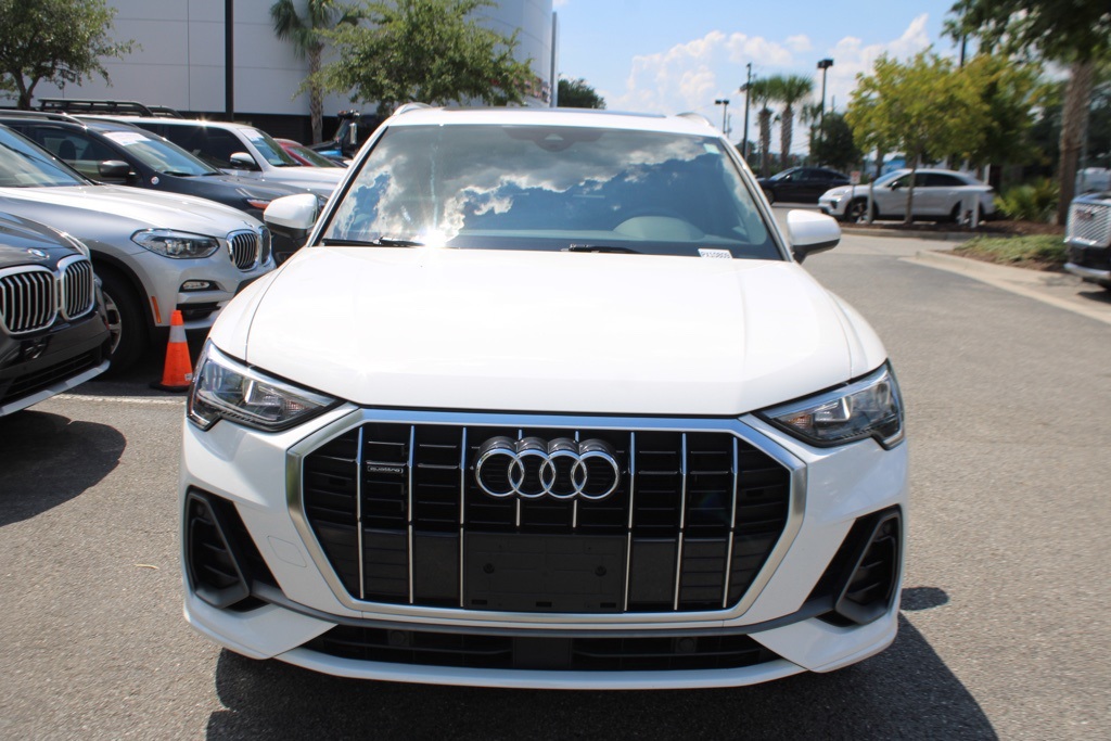 2021 Audi Q3 S line Premium 45 TFSI photo 2