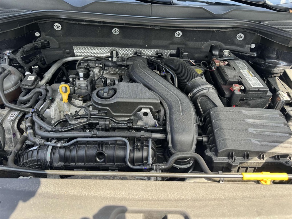 2022 Volkswagen Taos SEL photo 13
