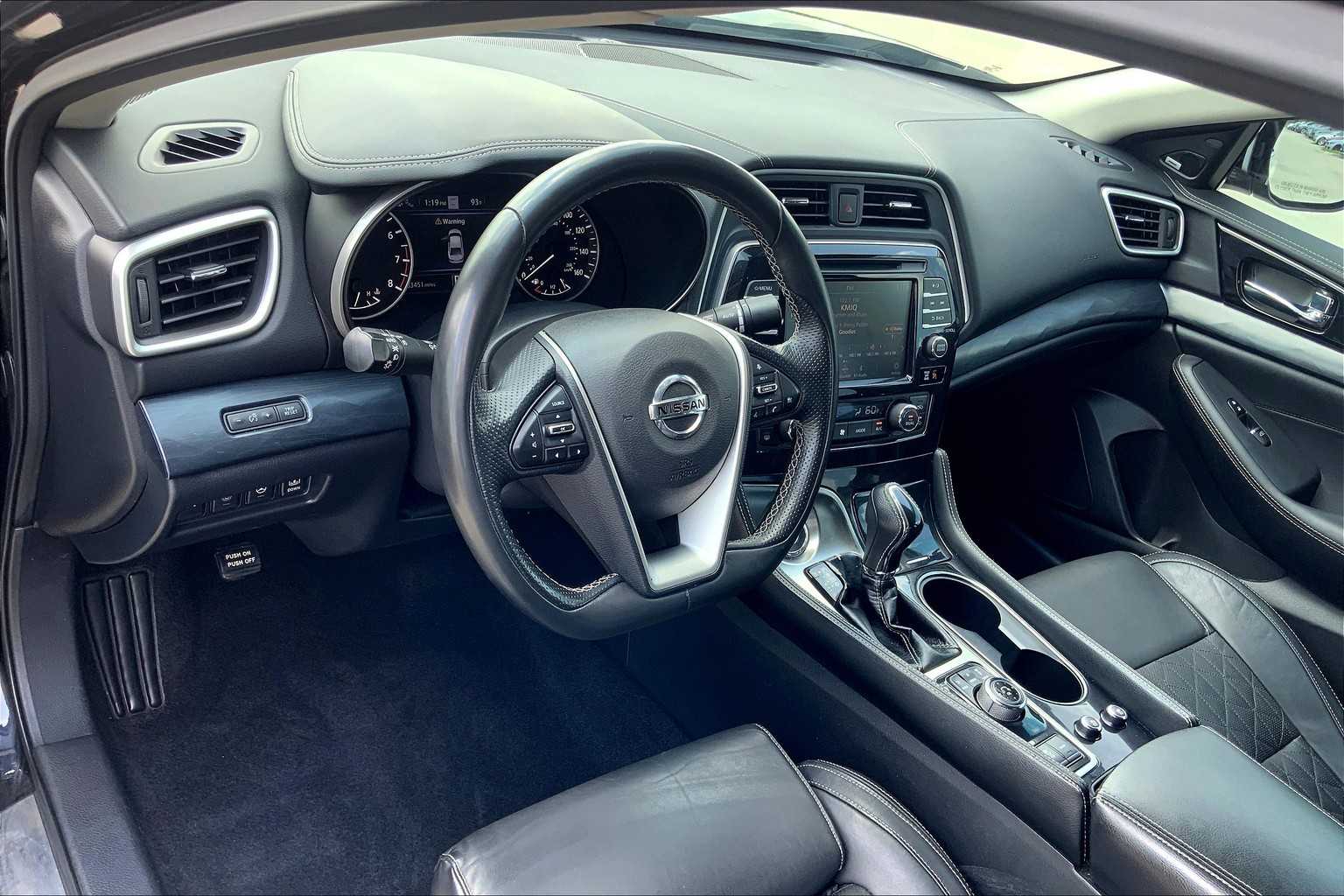 2020 Nissan Maxima Platinum photo 16