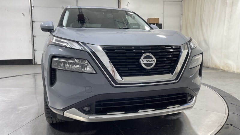 2021 Nissan Rogue Platinum photo 2