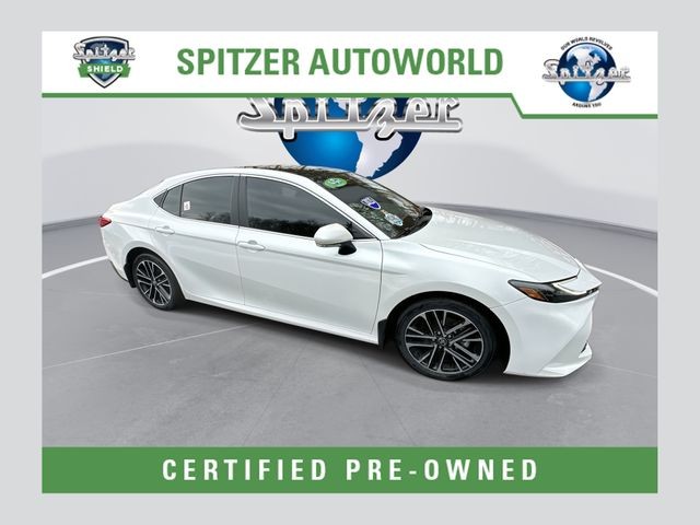 2025 Toyota Camry XLE's photo