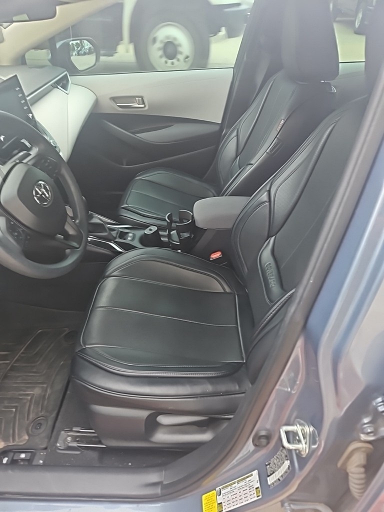 2020 Toyota Corolla L photo 2