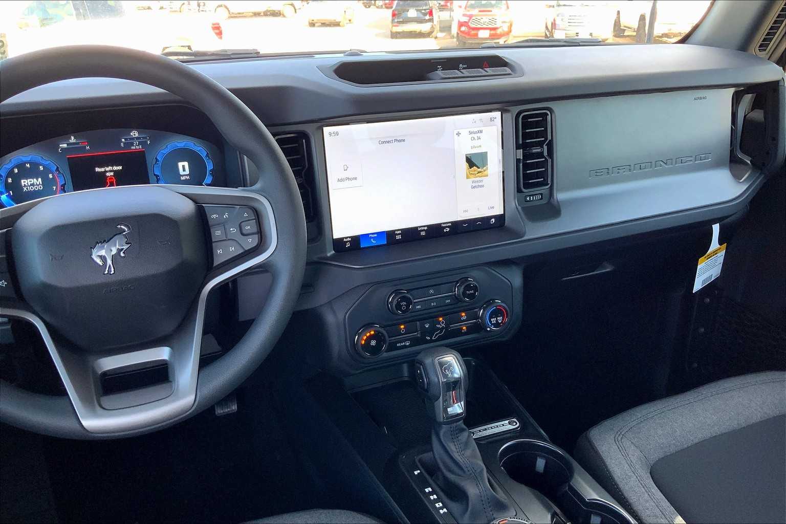 2025 Ford Bronco Base photo 6