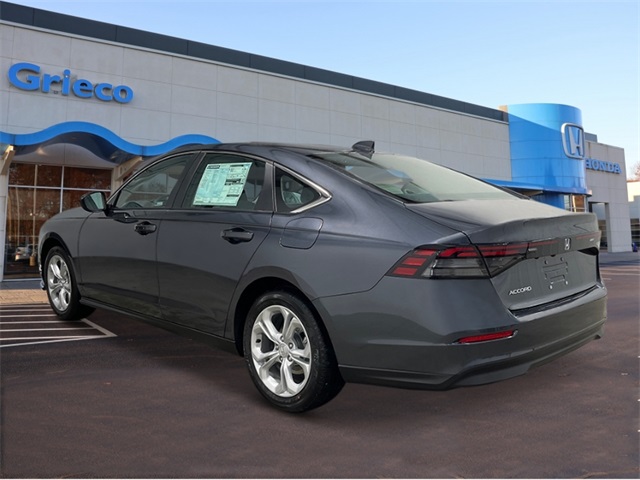 2025 Honda Accord LX photo 3