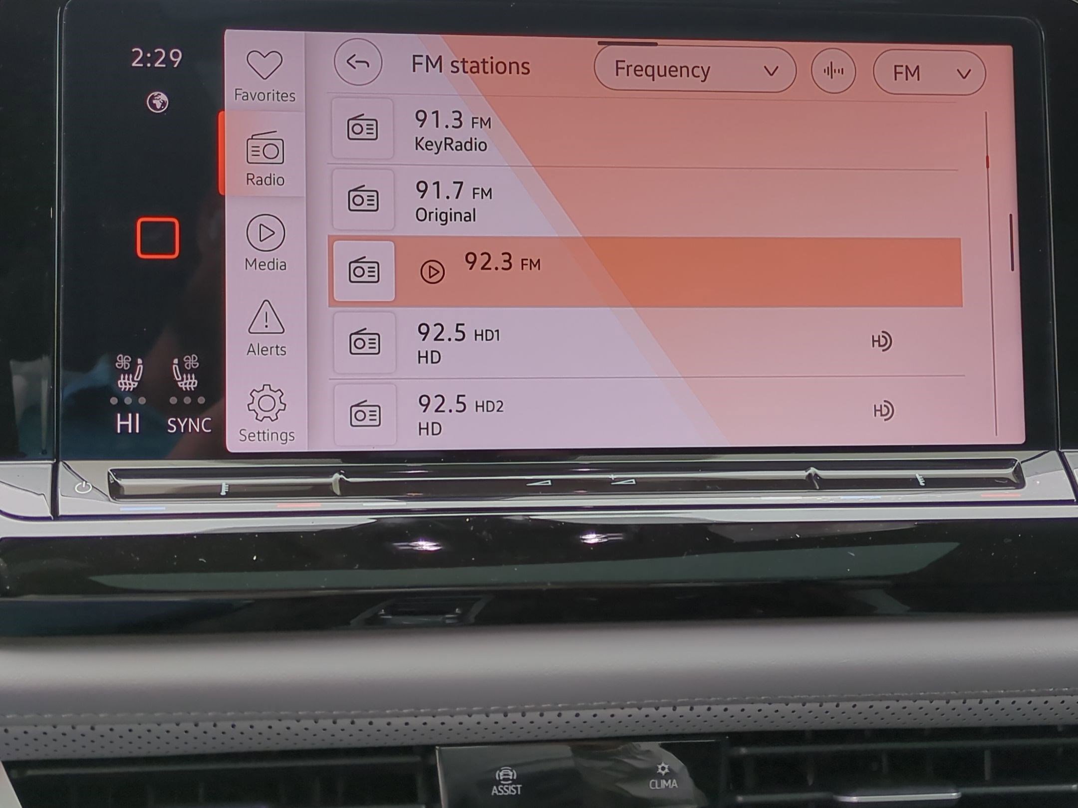 2025 Volkswagen Atlas Peak Edition SE photo 9
