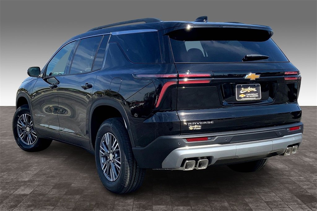 2026 Chevrolet Traverse photo 3