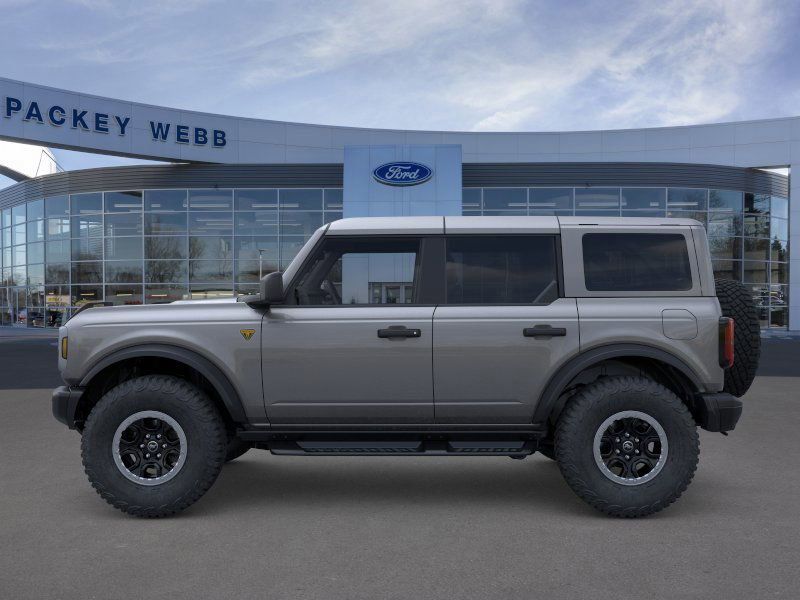 2025 Ford Bronco Badlands photo 2