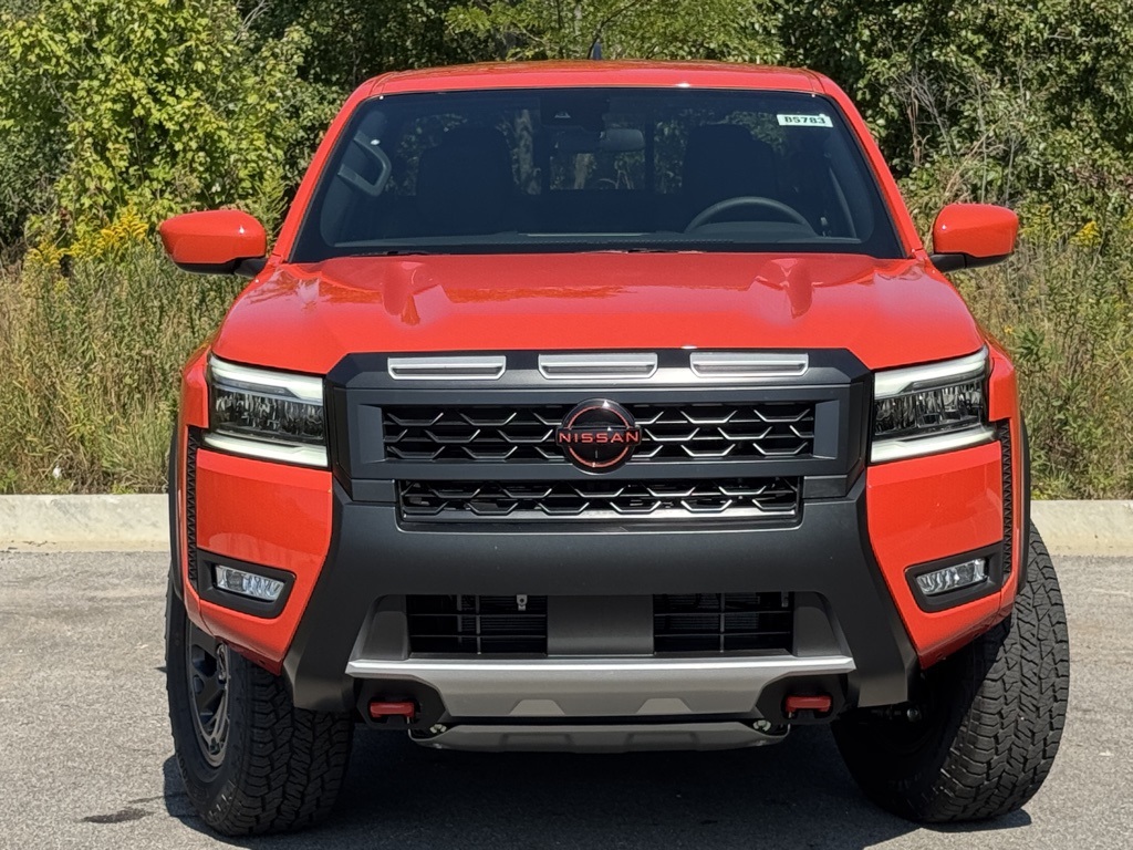 2025 Nissan Frontier Crew Cab PRO-4X photo 2
