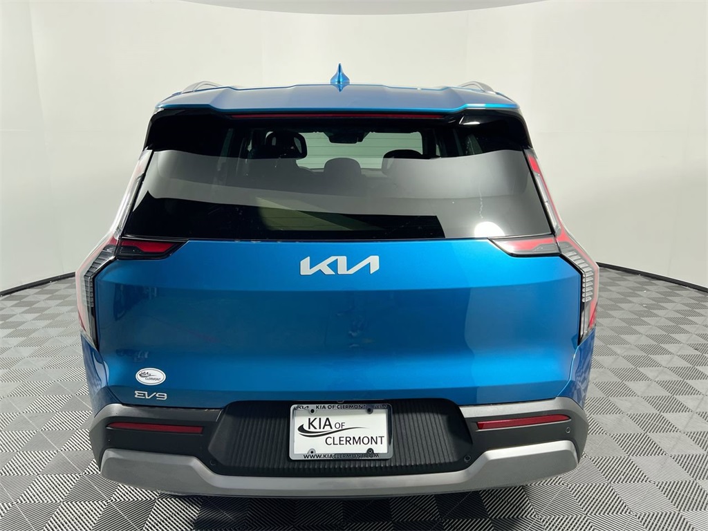 2026 Kia EV9 Wind photo 4