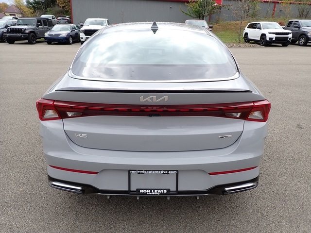 2024 Kia K5 GT-Line photo 4
