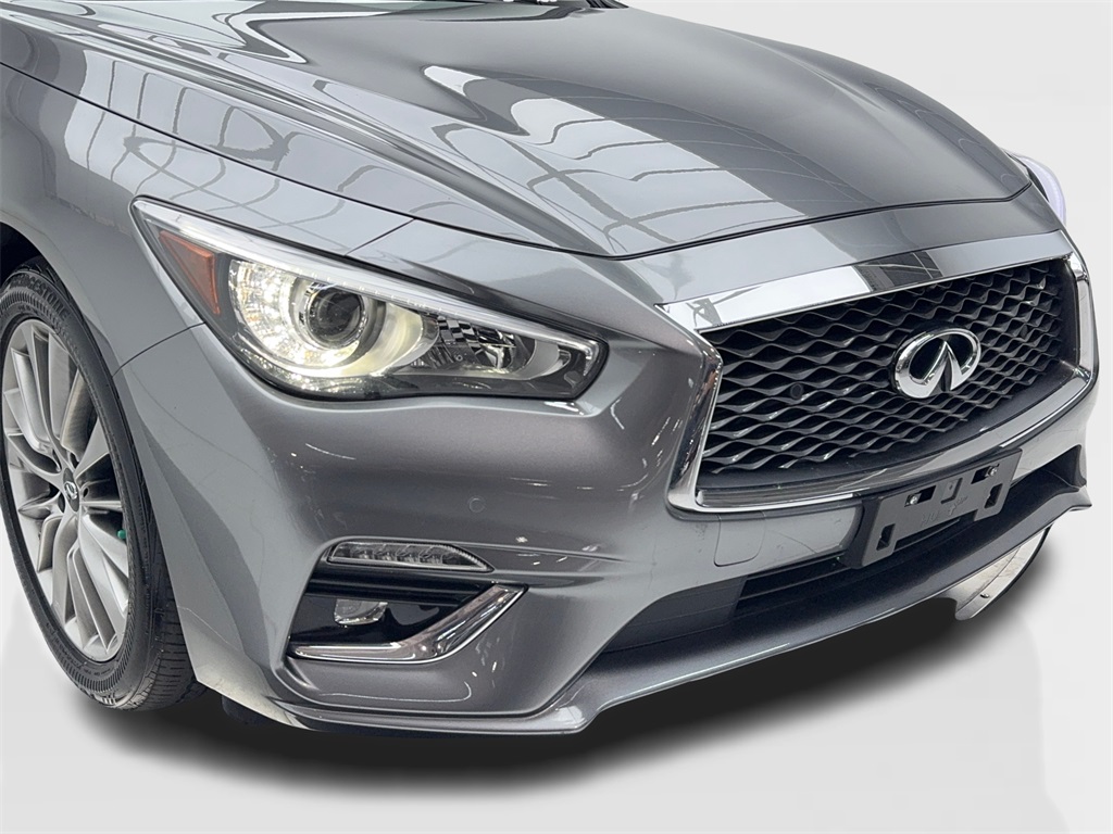 2023 Infiniti Q50 LUXE photo 3