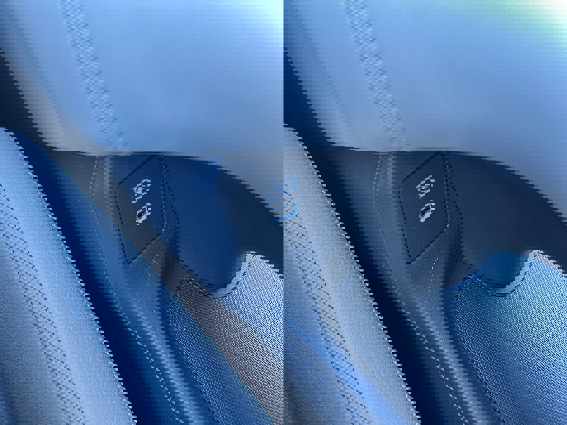2026 Honda HR-V EX-L photo 24