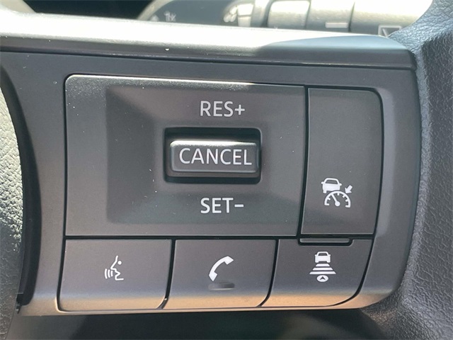 2025 Nissan Kicks SV photo 24