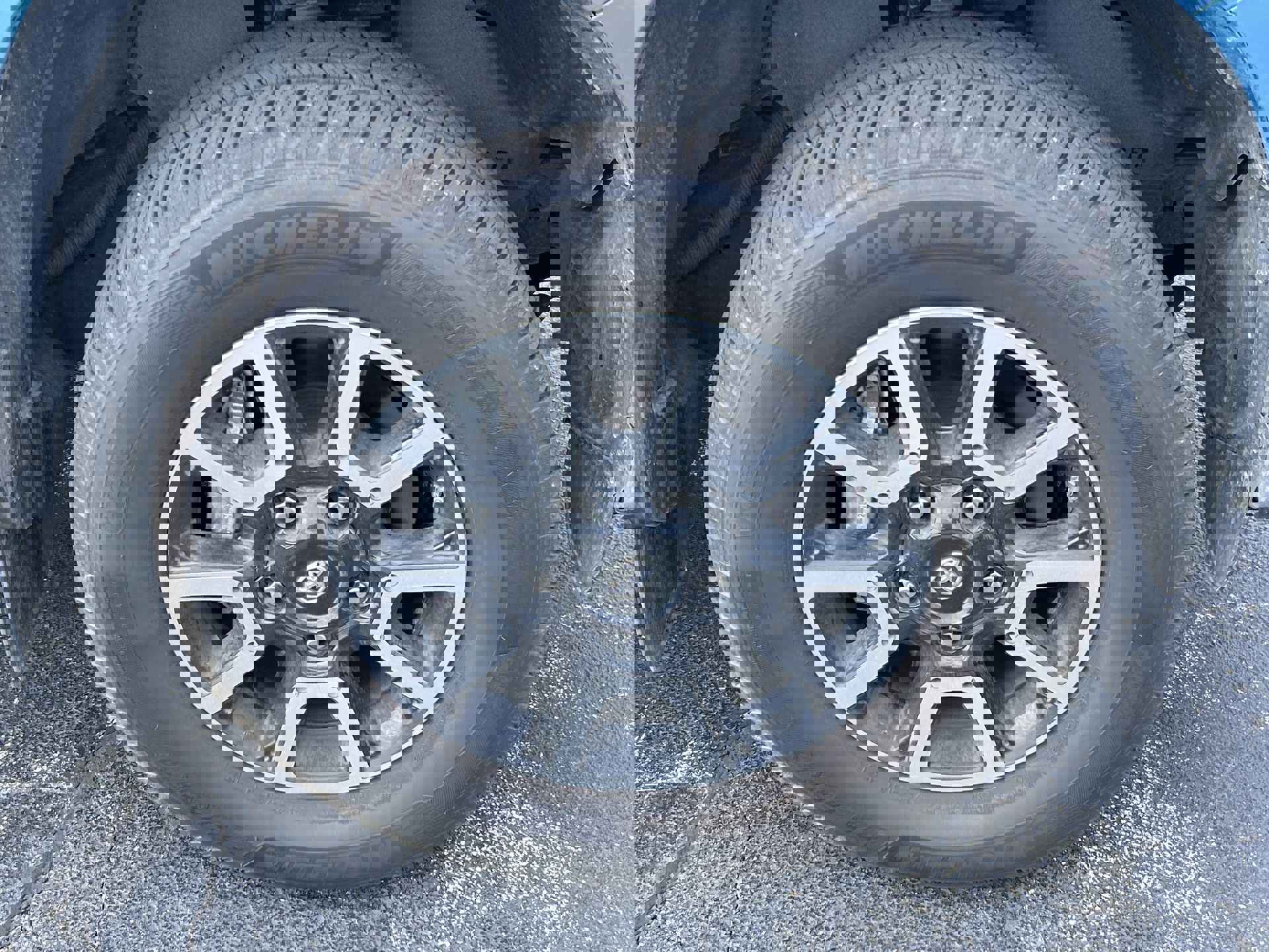 5TFHW5F15JX751683