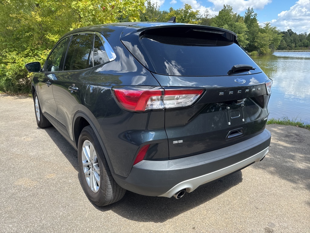 2022 Ford Escape SE photo 5