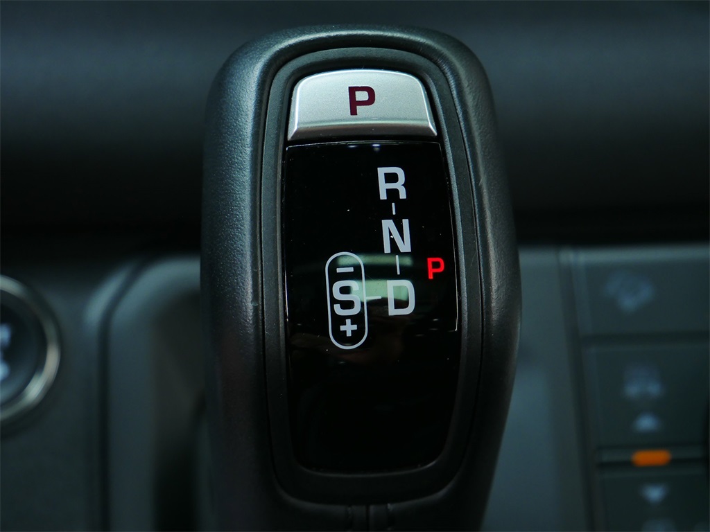 2023 Land Rover Defender 110 X-Dynamic SE photo 21