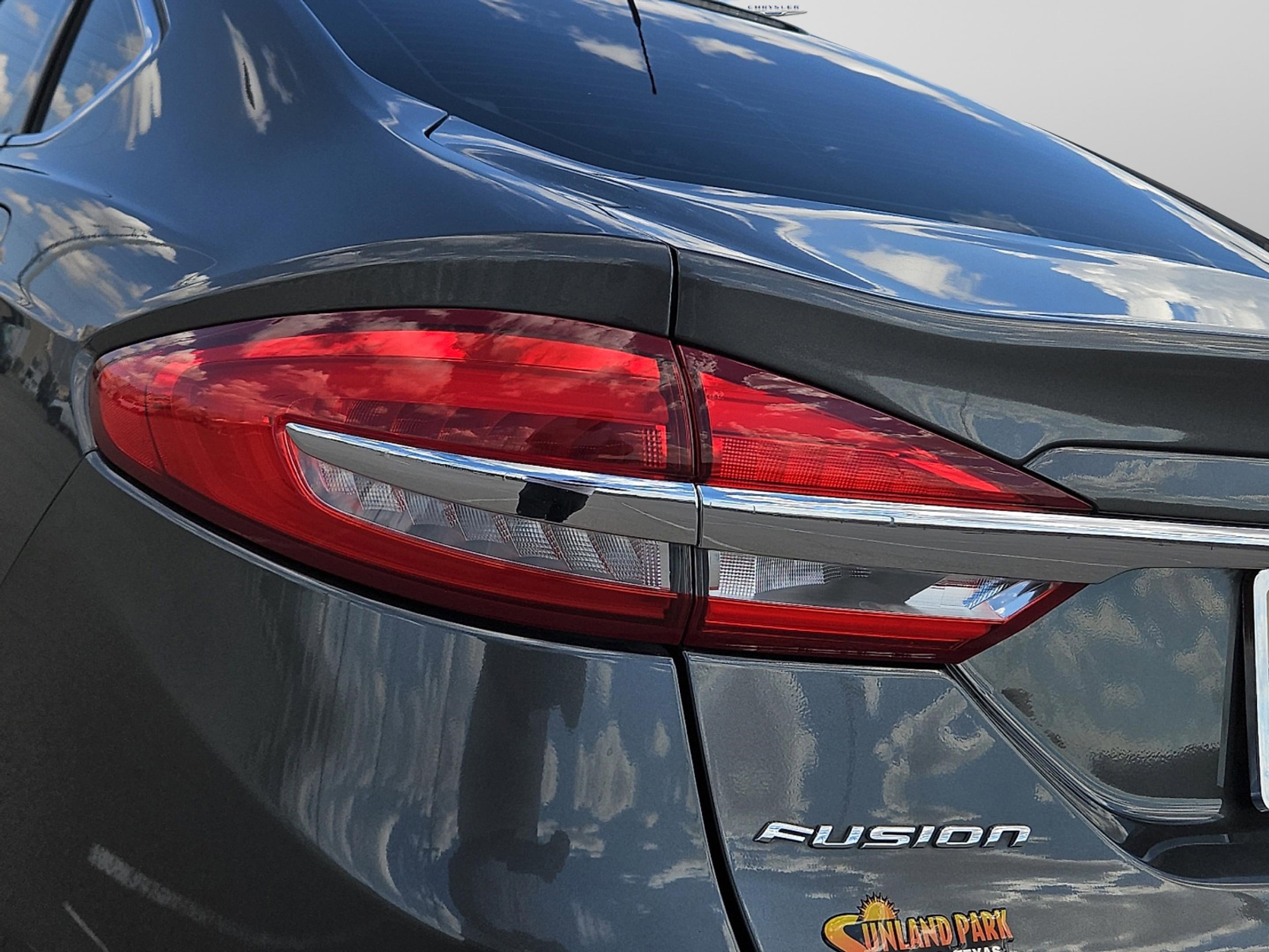 2017 Ford Fusion SE photo 15