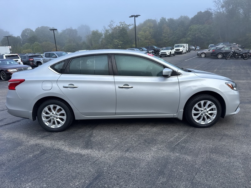 2019 Nissan Sentra SV photo 2