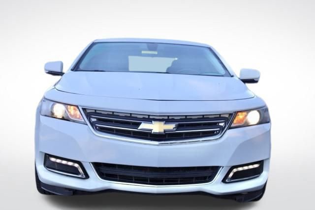 2019 Chevrolet Impala 1LT photo 2