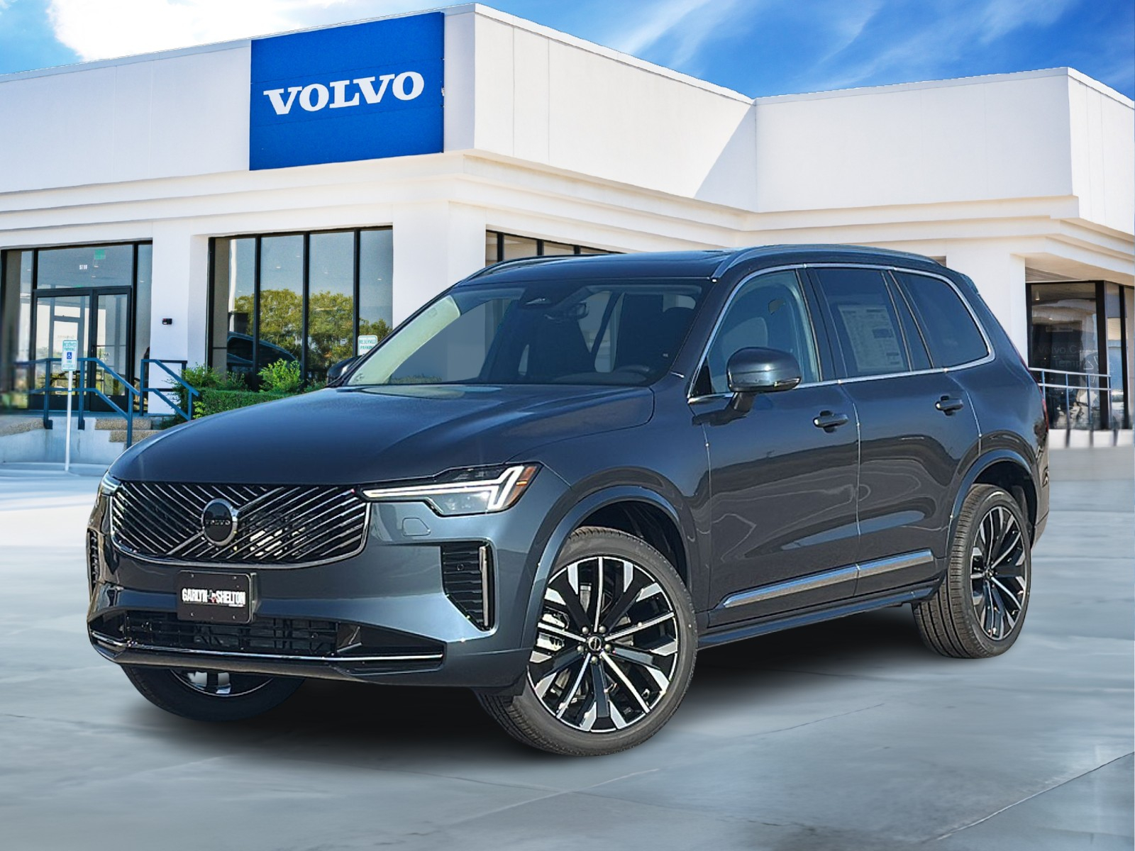 2026 Volvo XC90 Core's photo