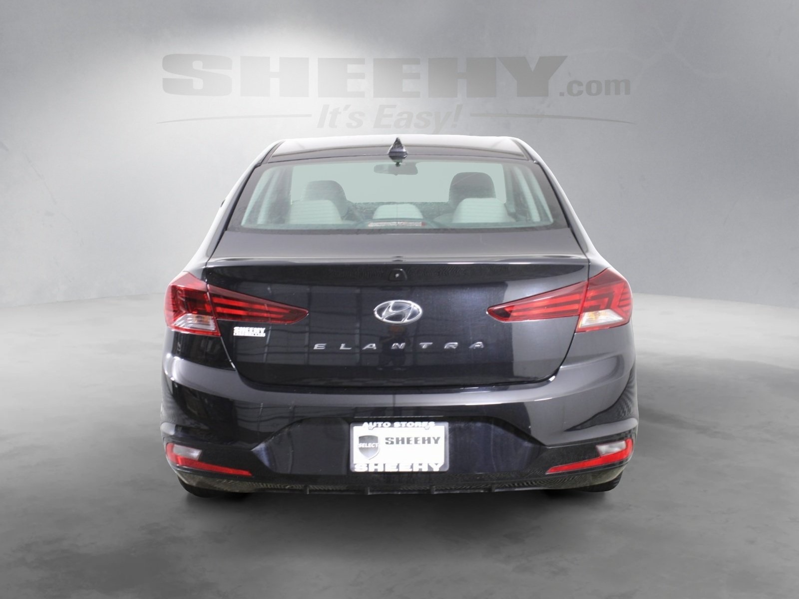 2020 Hyundai Elantra SEL photo 4