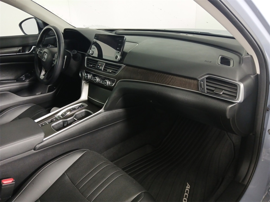 2022 Honda Accord Hybrid Touring photo 18
