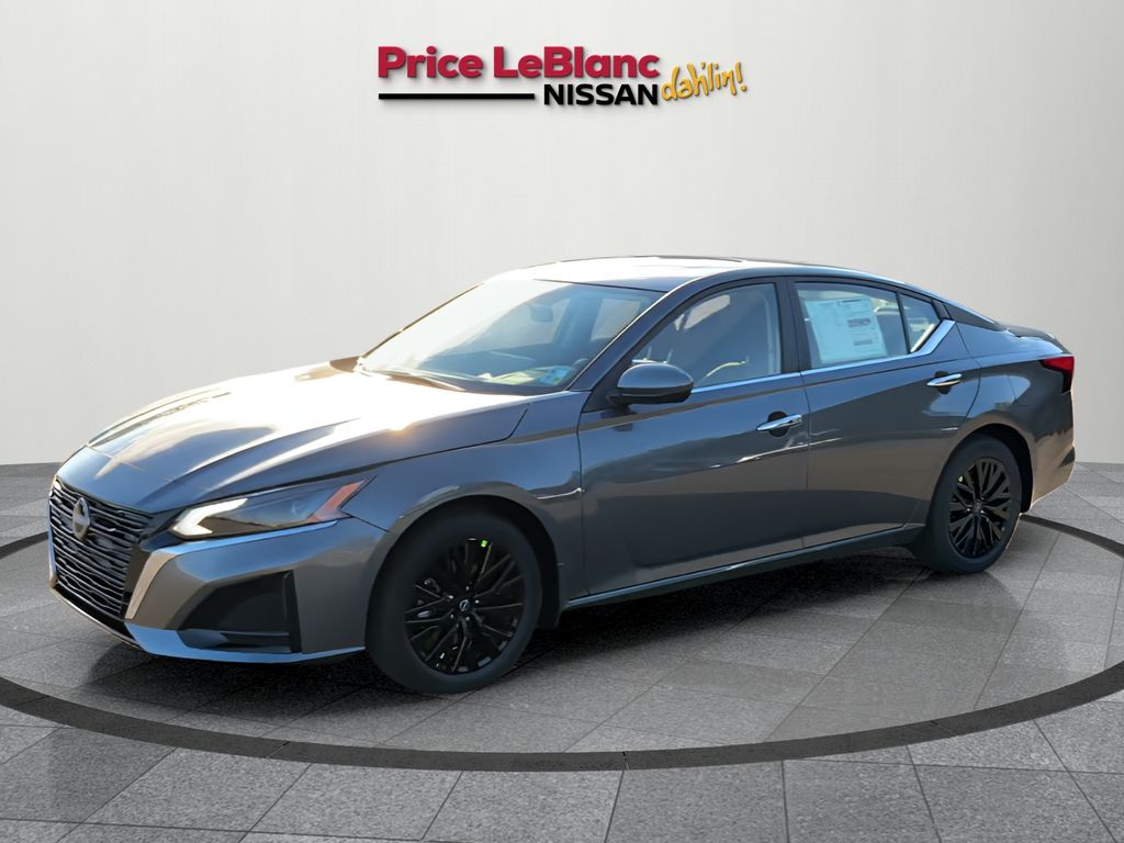 2025 Nissan Altima 2.5 SV photo 3