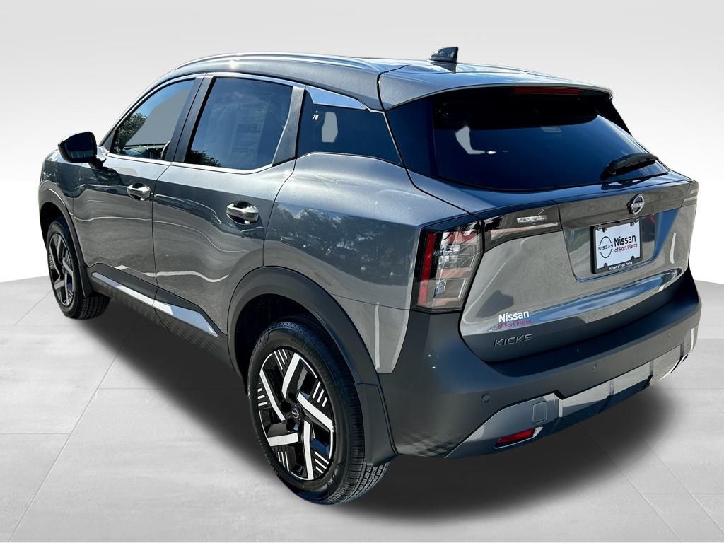 2026 Nissan Kicks SV photo 4