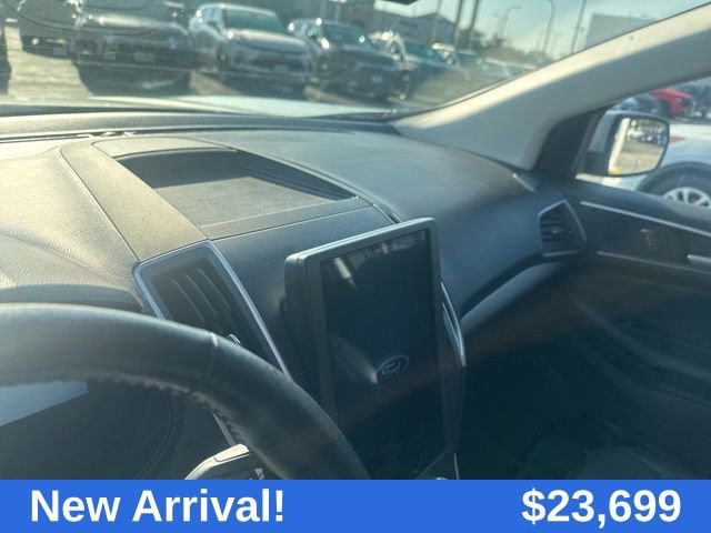 2024 Ford Edge SEL photo 30
