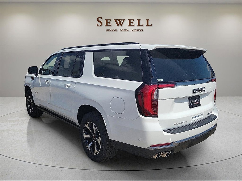 2026 Gmc Yukon XL AT4 photo 3