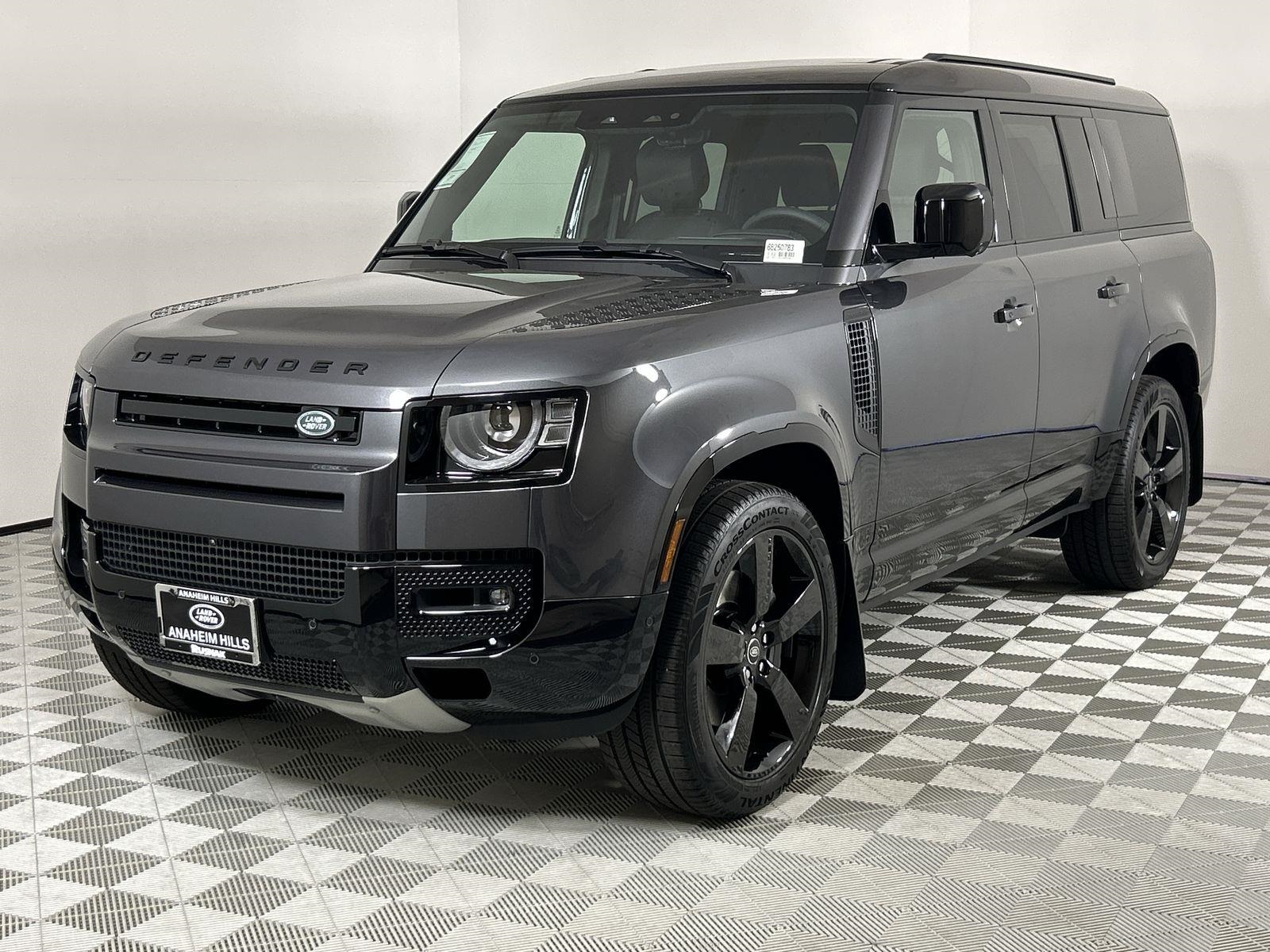 2025 Land Rover Defender X-Dynamic SE's photo