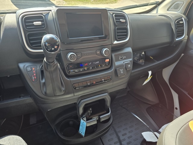2025 Ram ProMaster 1500 SLT photo 16