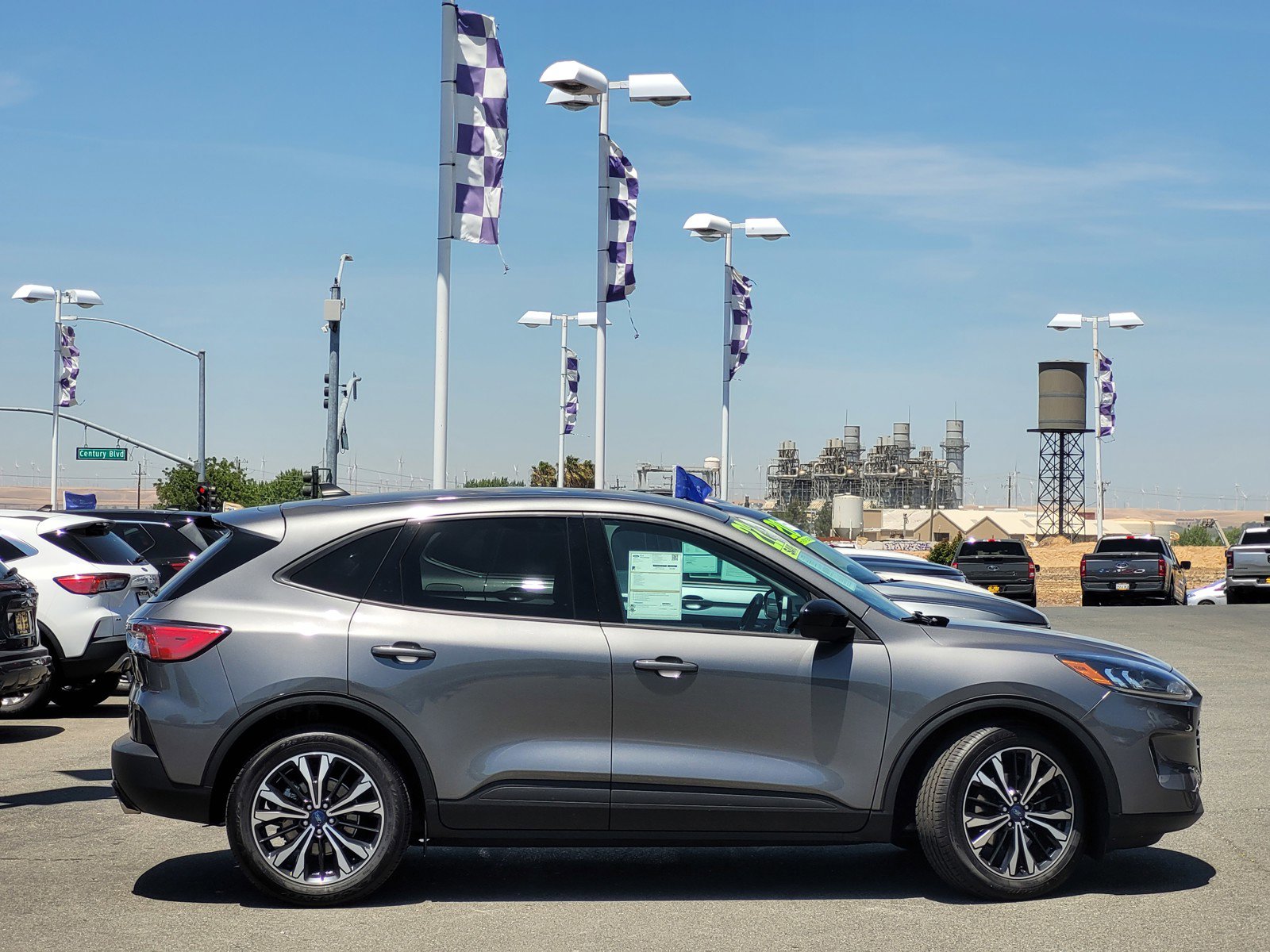 2022 Ford Escape SE photo 3