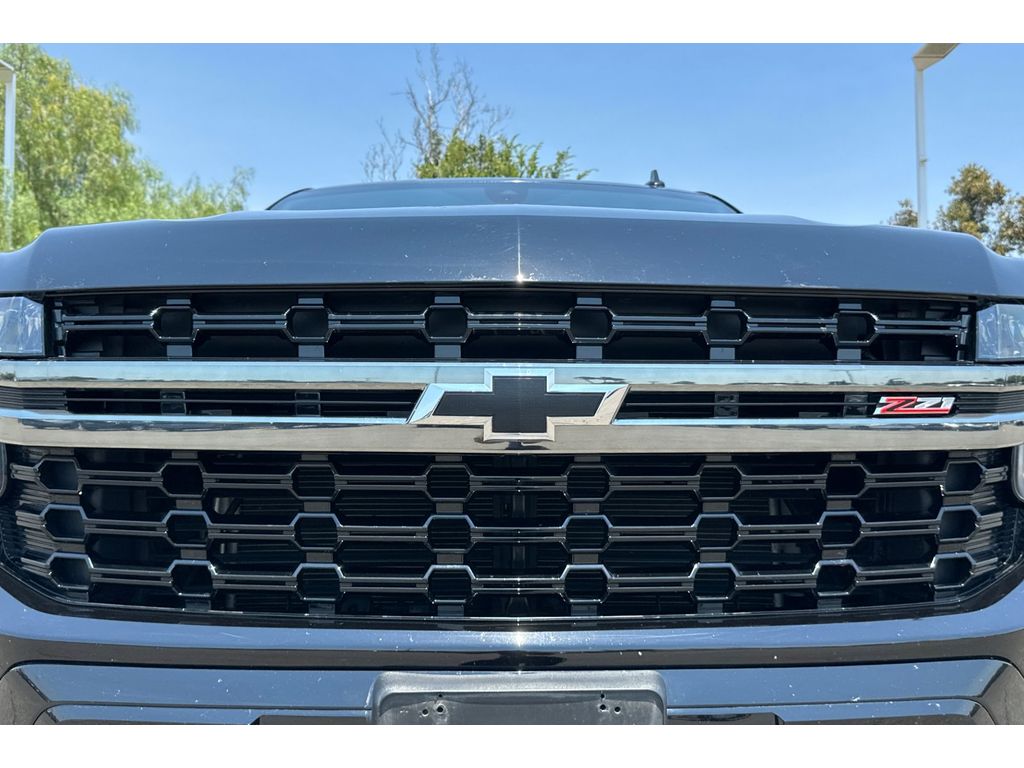 2022 Chevrolet Suburban 1500 Z71 photo 48