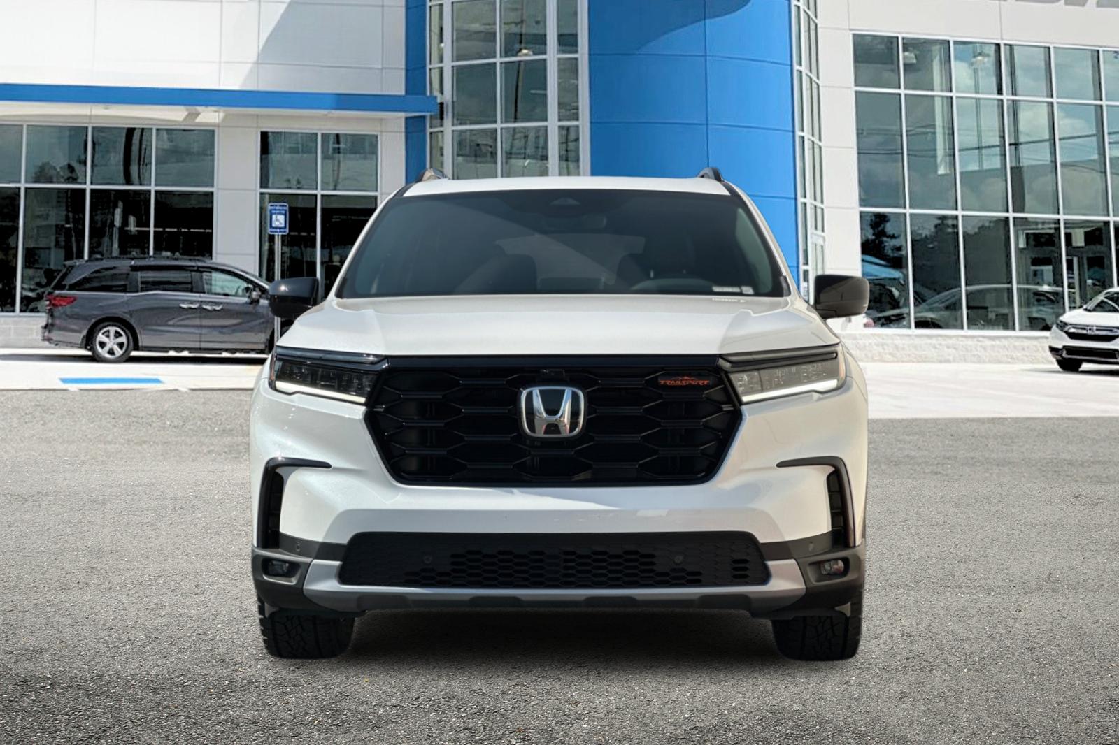 2025 Honda Pilot TrailSport photo 8